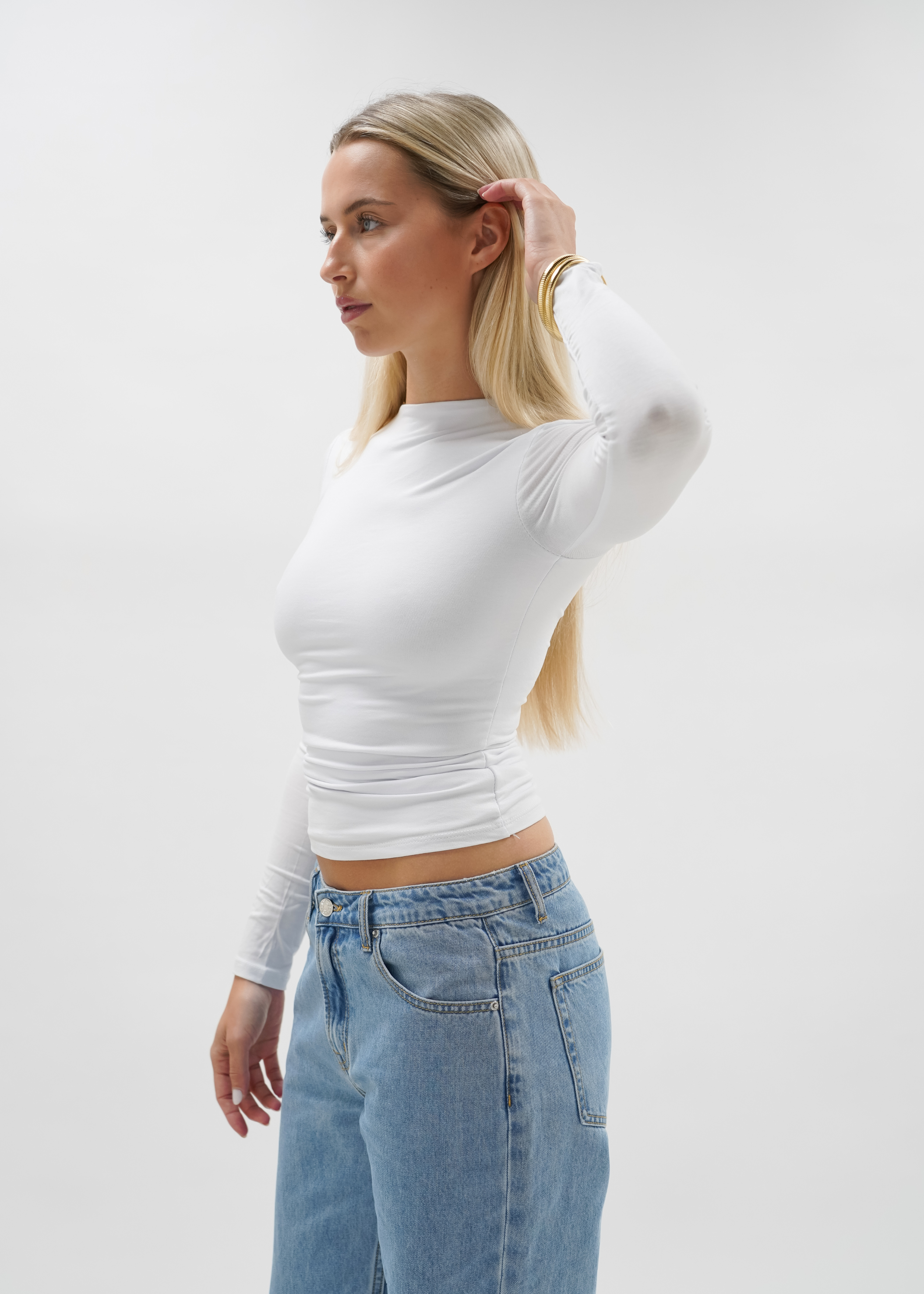 Long sleeve top long white