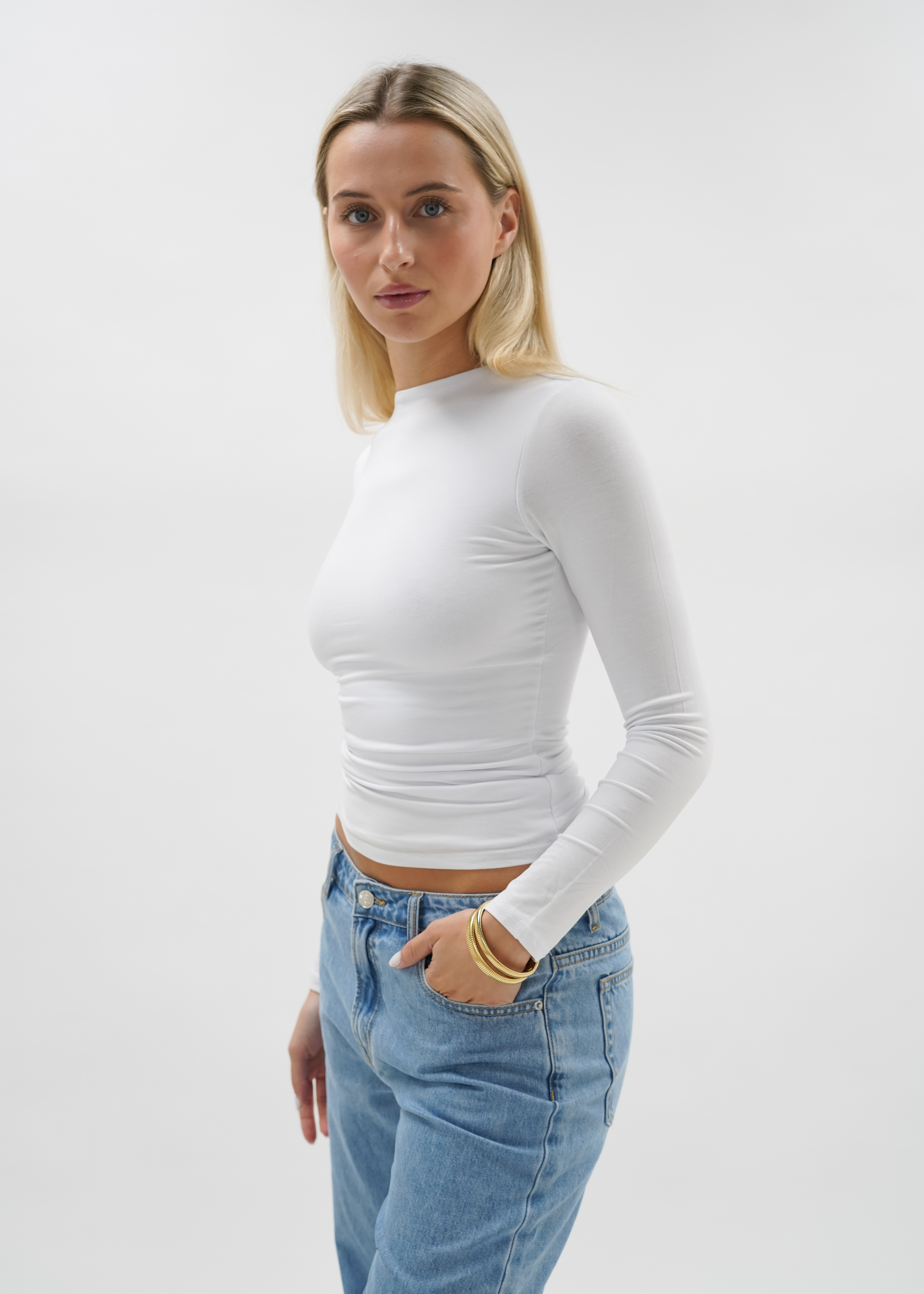 Long sleeve top long white