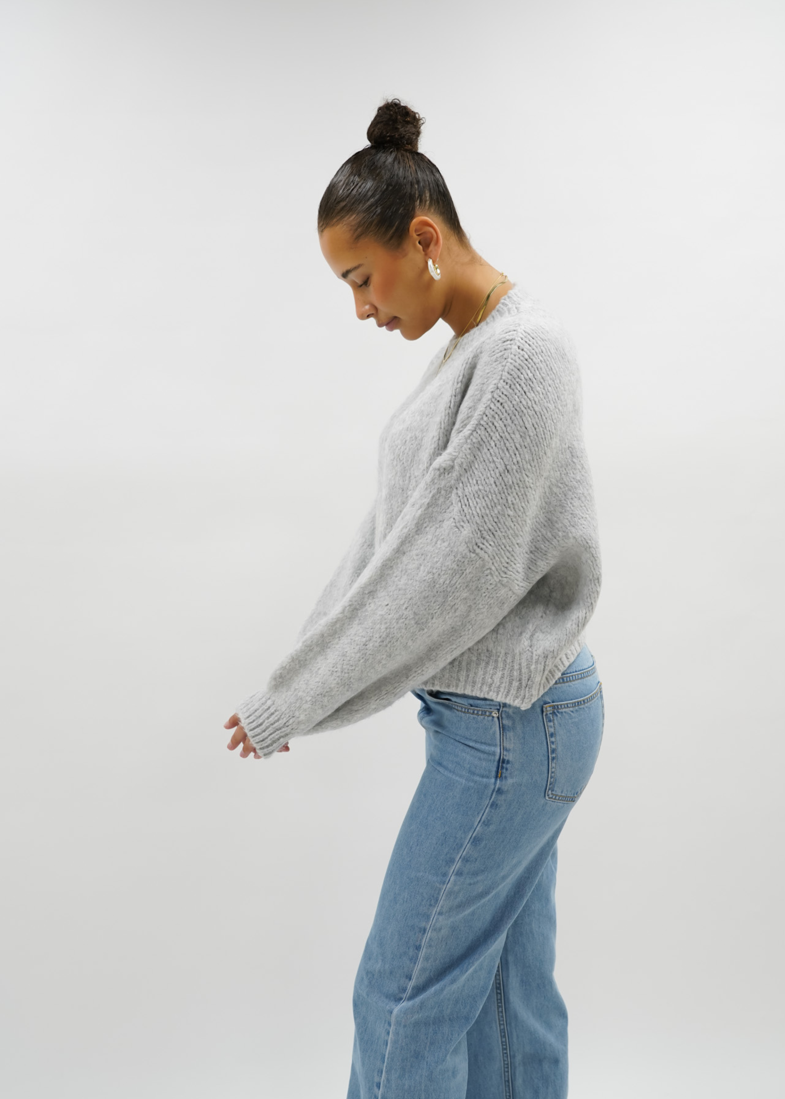 Knitted sweater light grey