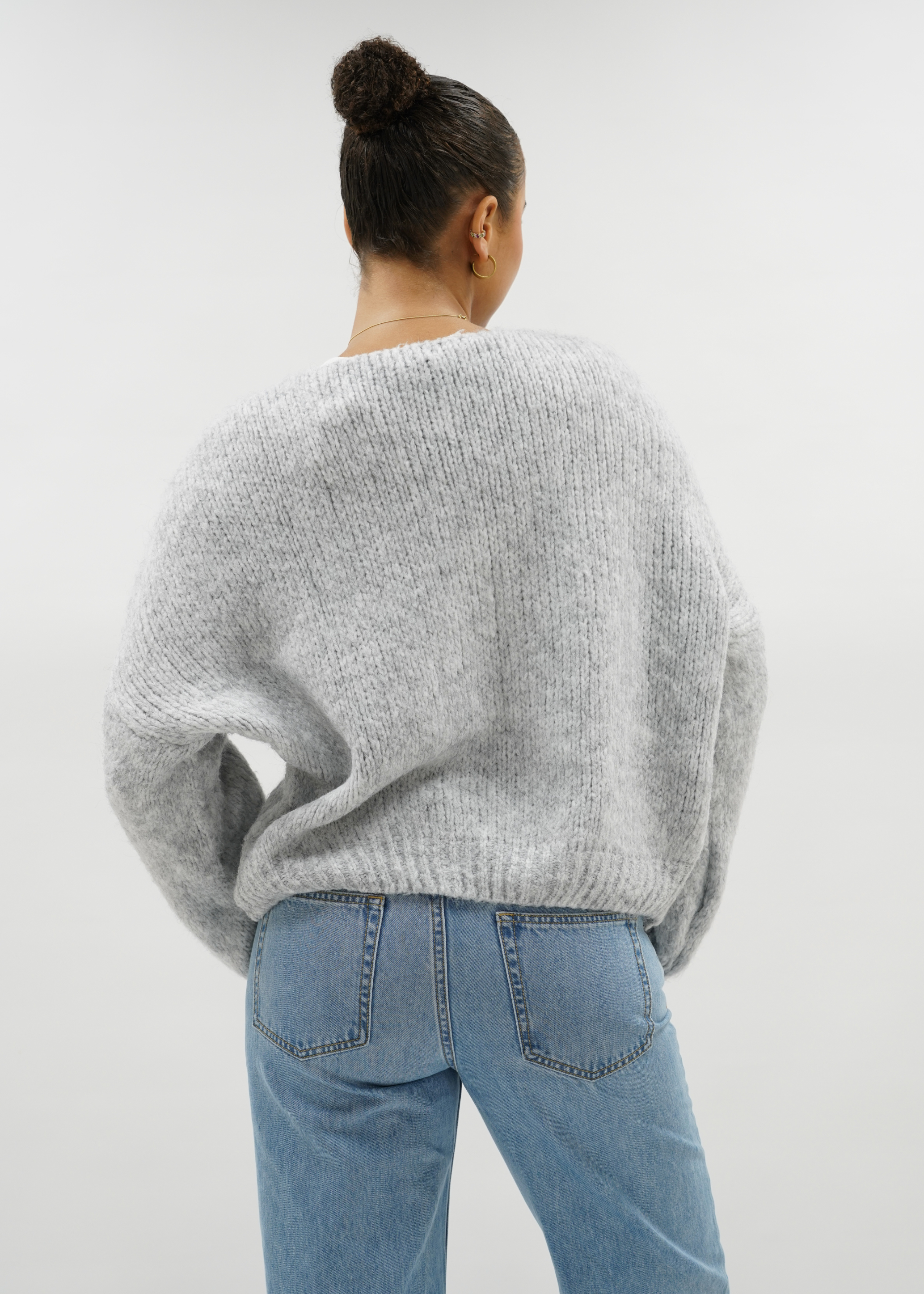 Knitted bow sweater light grey