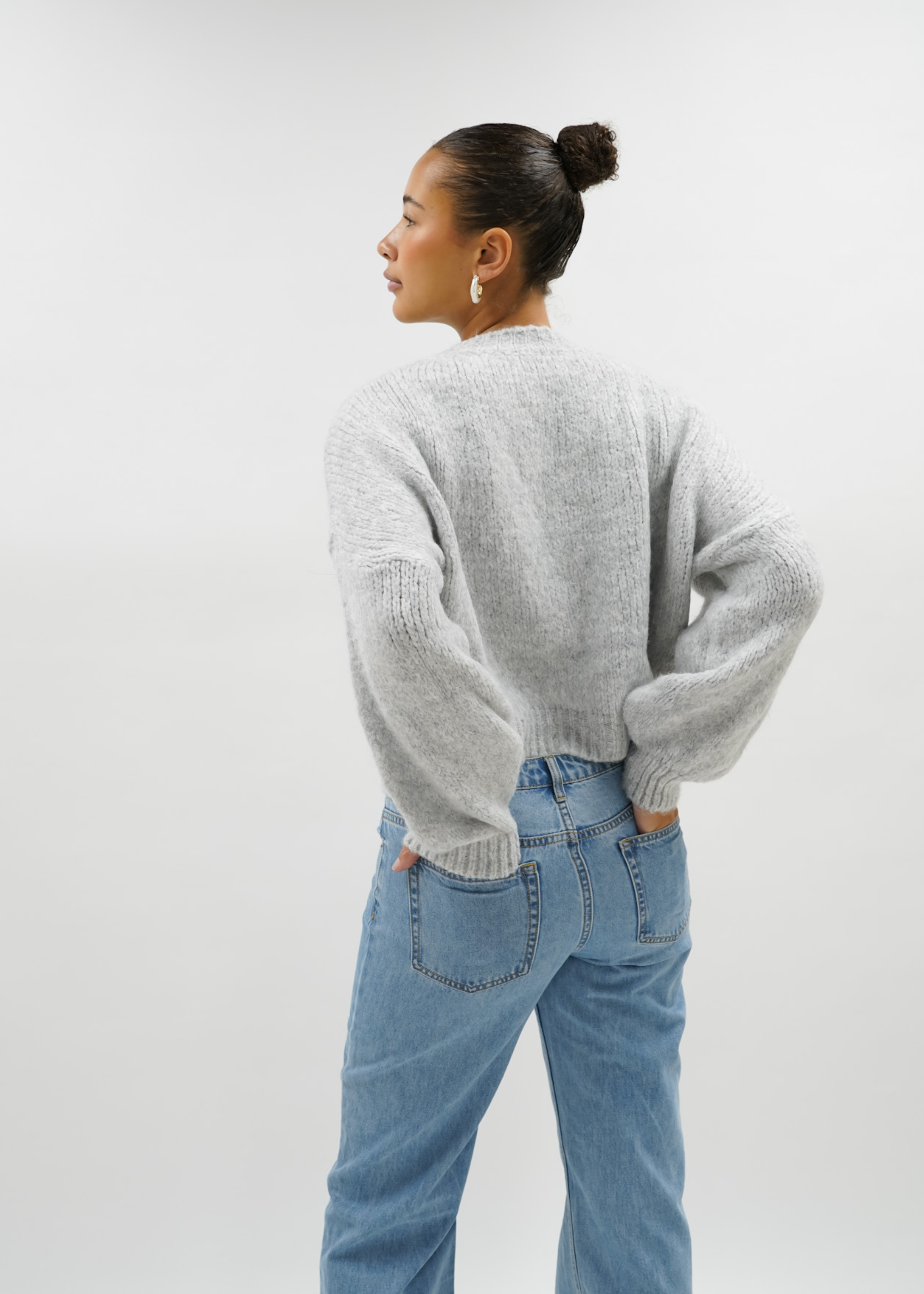 Knitted sweater light grey