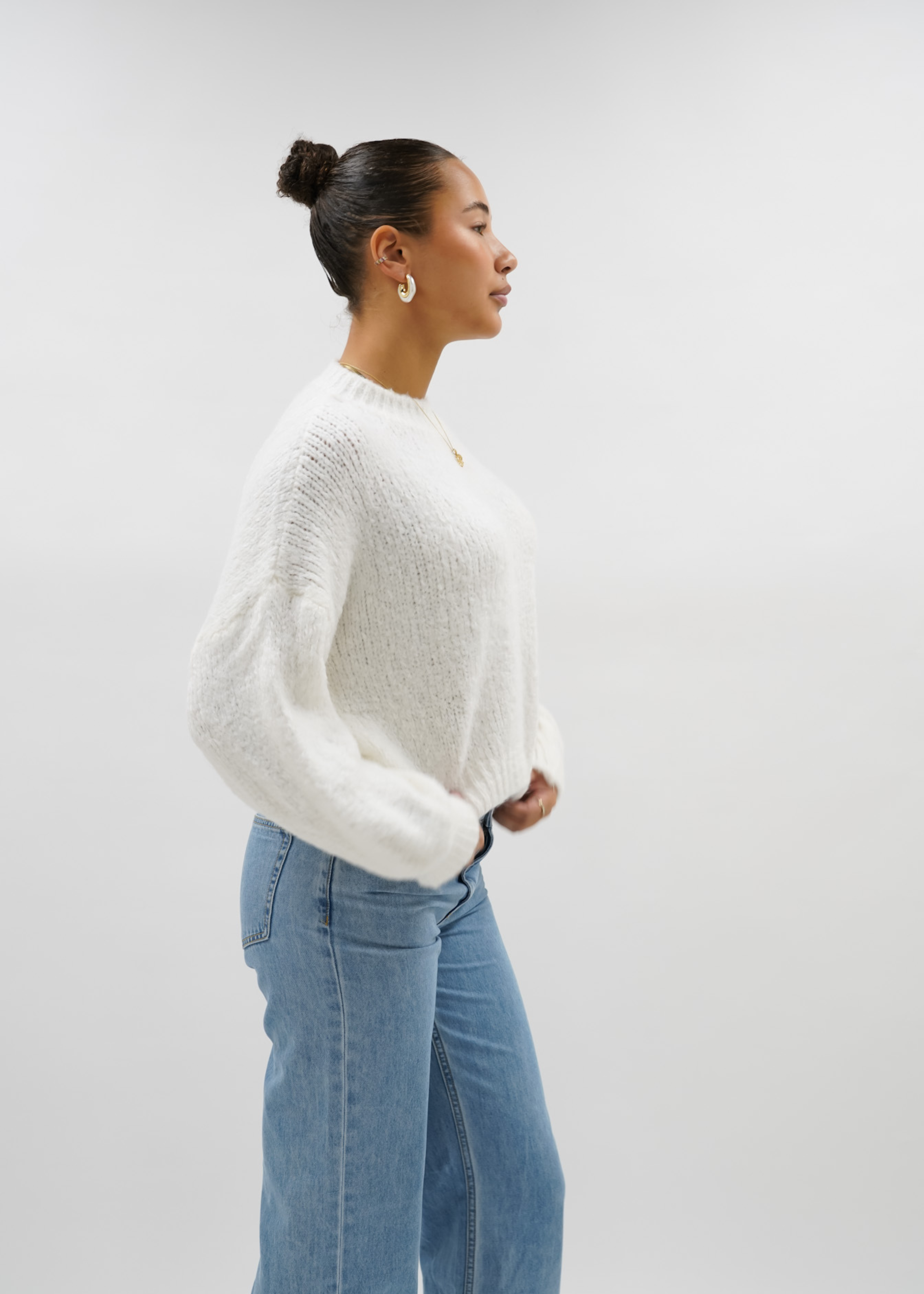 Knitted sweater off-white